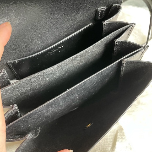 Leather crossbody bag - Picture 4 of 7